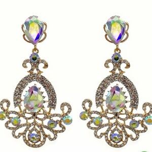 Elegant Gold and Crystal Drop Earrings